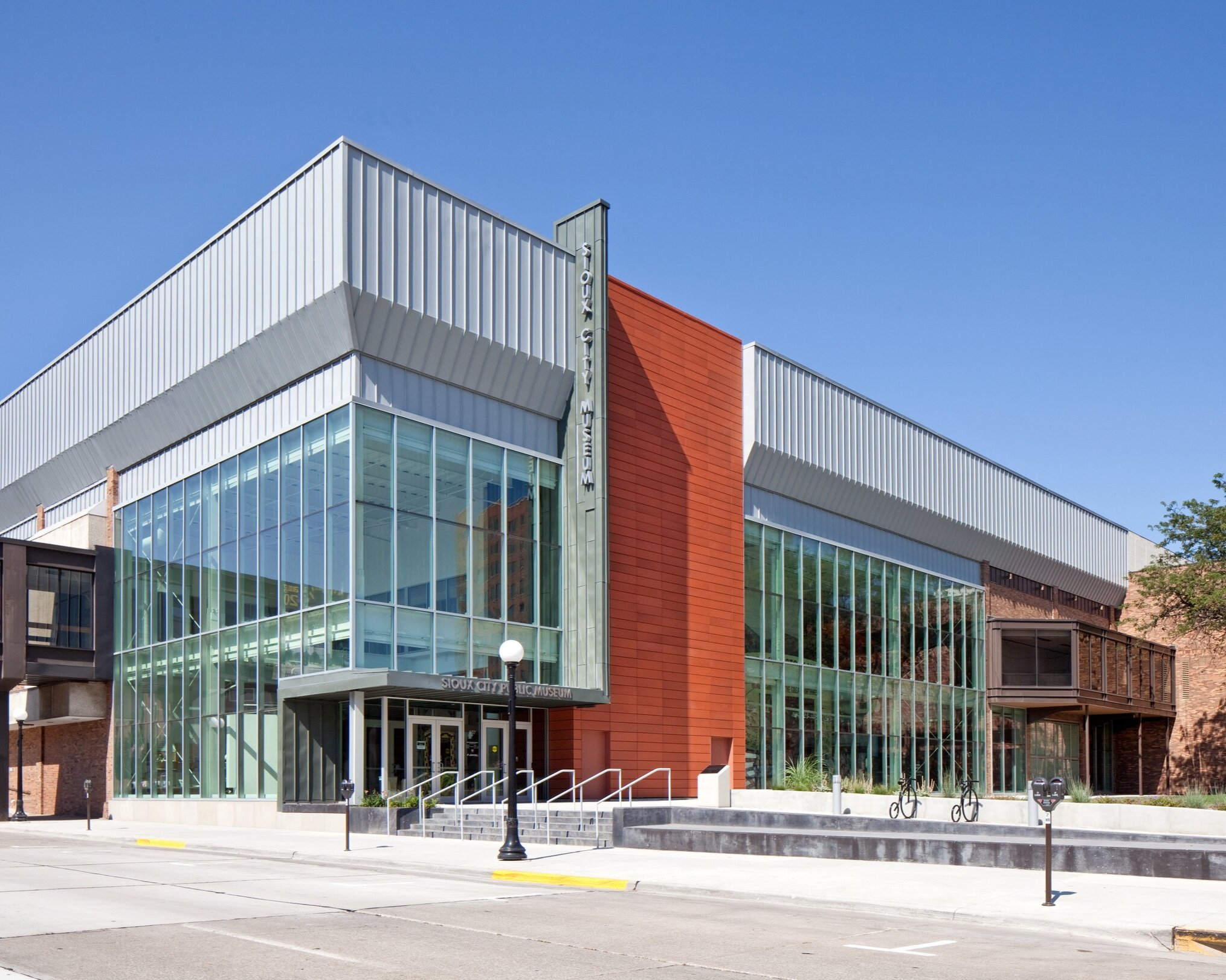 Visitor Information — Sioux City Public Museum